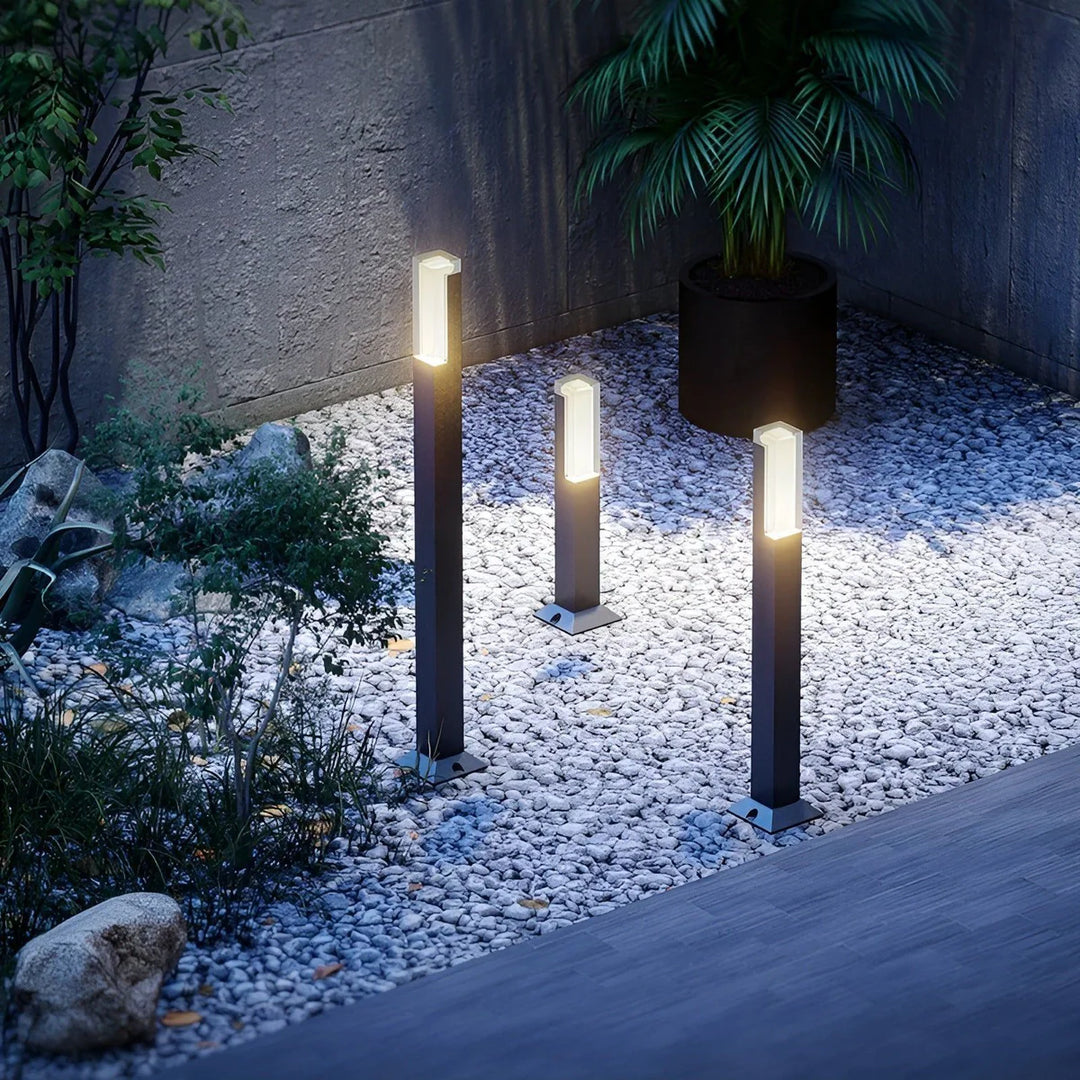 LuxeGlow Garden Light - Illuminate Your Garden with Luxury