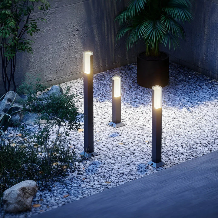 LuxeGlow Garden Light - Illuminate Your Garden with Luxury