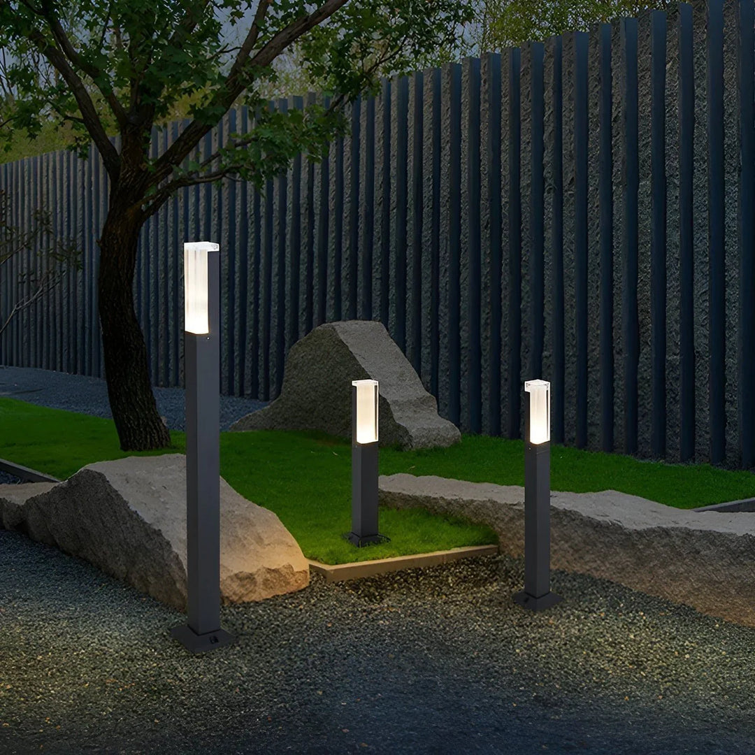 LuxeGlow Garden Light - Illuminate Your Garden with Luxury