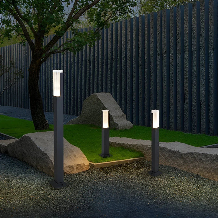 LuxeGlow Garden Light - Illuminate Your Garden with Luxury