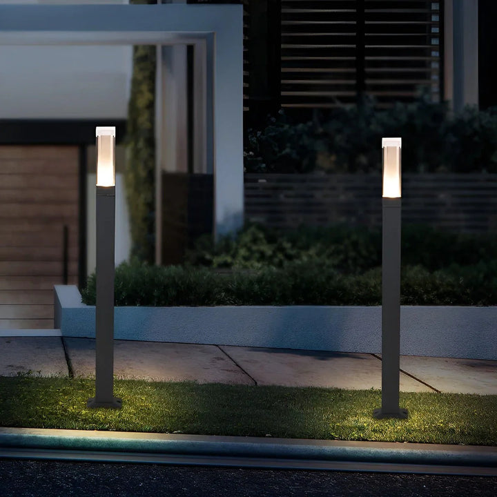 LuxeGlow Garden Light - Illuminate Your Garden with Luxury